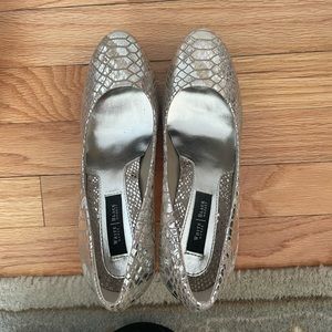 Whbm metallic platform heels